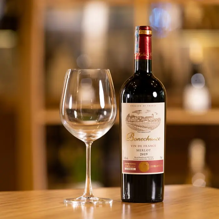 6d31b9fe-0e06-4b7a-9d46-54e23e2c4be1 (1)